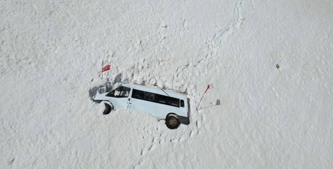 Van’da karlar eriyince 5 ay sonra ortaya çıktı 10